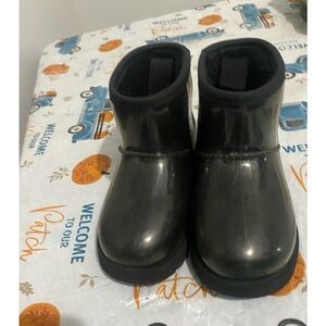 Black Toddler size 10 Uggs